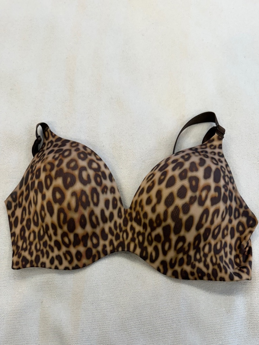Knix Leopard Print Wireless Bra 40B Seamless Comfort Adjustable Straps
